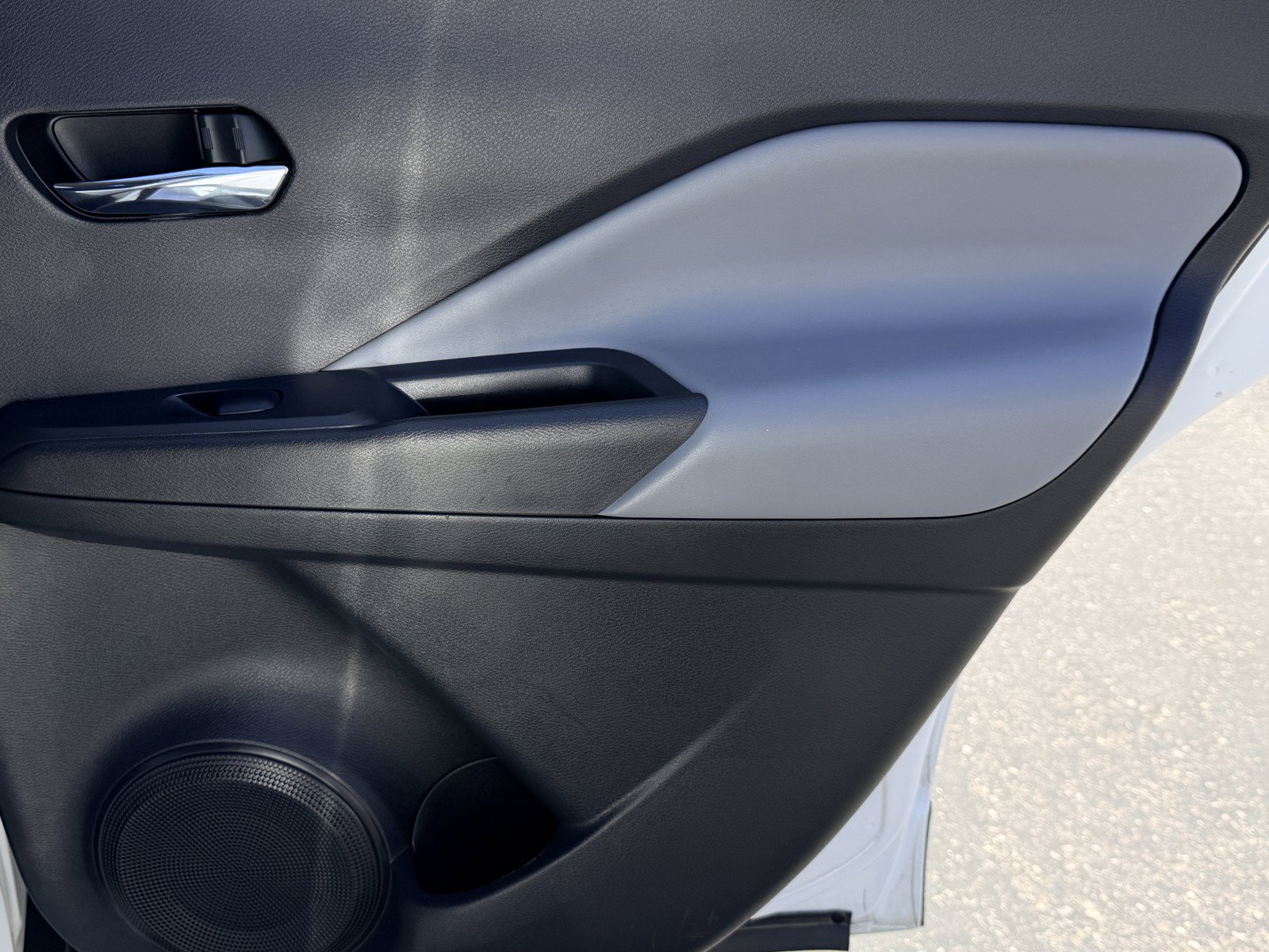 Used 2023 Nissan Kicks SR w/ SR Premium Package FWD image 11
