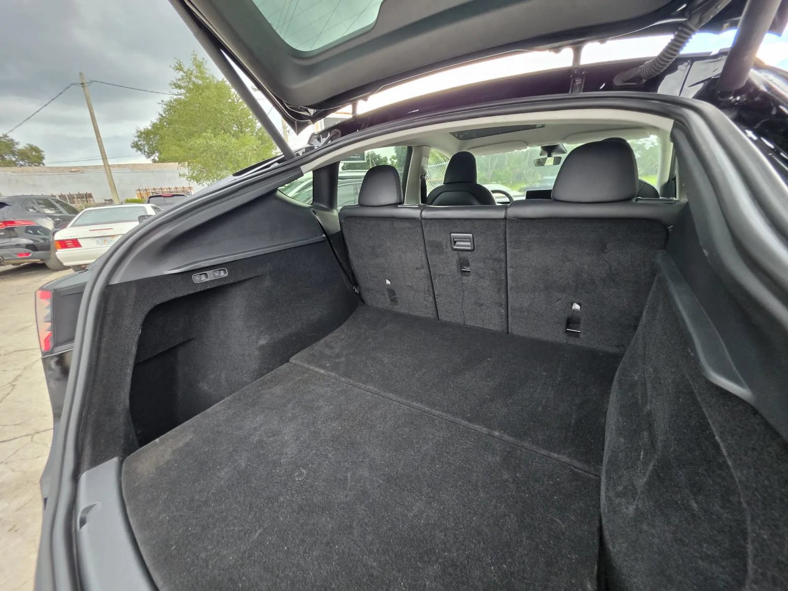 Used 2023 Tesla Model Y AWD image 21
