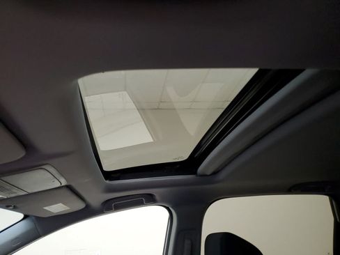Used 2019 Honda CR-V EX image 3
