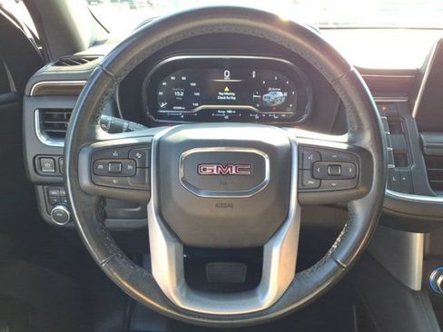 Used 2022 GMC Yukon SLE w/ Gmc Pro Safety Plus Package AWD/4WD image 18