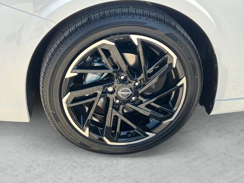 New 2026 Nissan Sentra SR w/ SR Premium Package FWD image 24