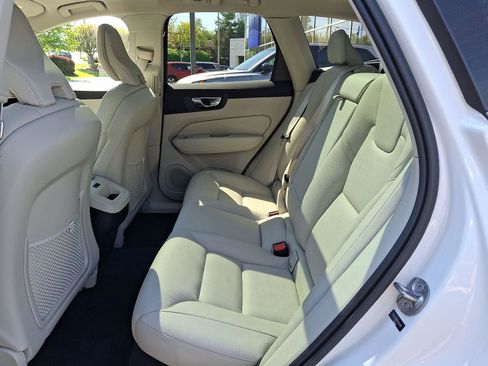 Certified 2023 Volvo XC60 B5 Plus w/ Climate Package AWD/4WD image 10