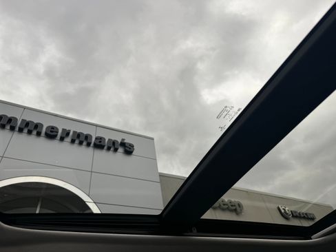 Certified 2021 Jeep Grand Cherokee Summit w/ Platinum Series Group image 29