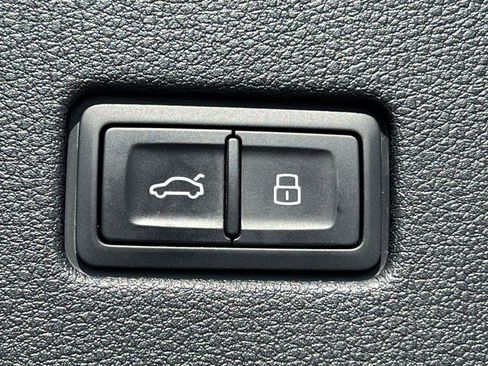 Used 2025 Audi RS Q8 performance image 19