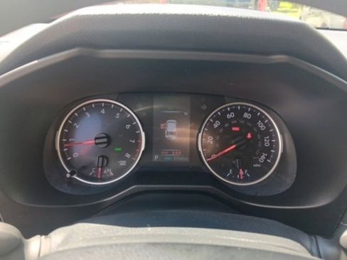 Used 2020 Toyota RAV4 LE image 18