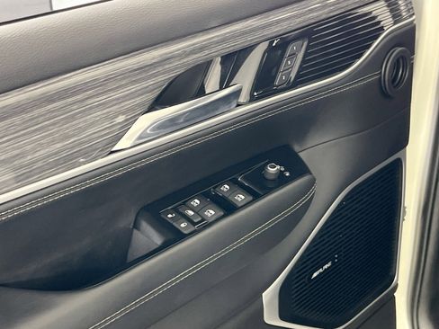 Used 2022 Jeep Wagoneer Series III image 18