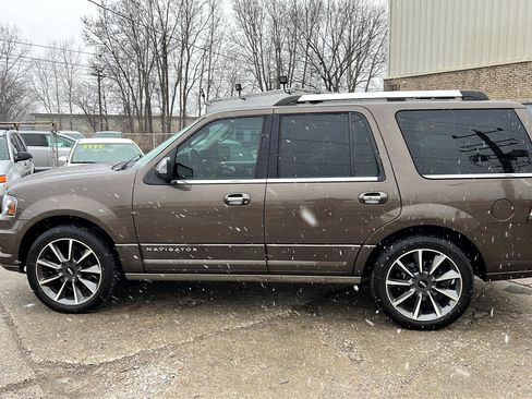 Used 2016 Lincoln Navigator Reserve image 5