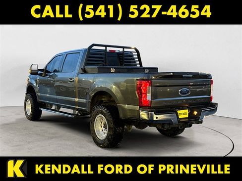Used 2019 Ford F250 Lariat w/ Lariat Value Package image 3
