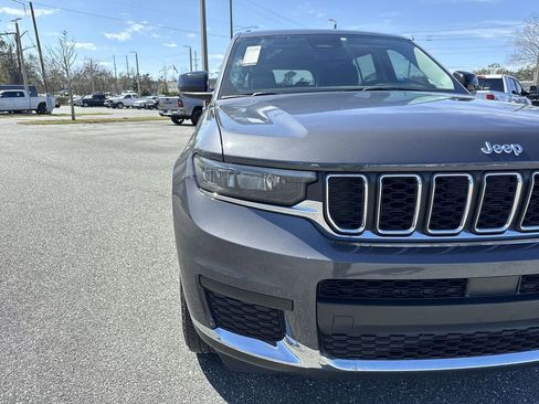 Used 2021 Jeep Grand Cherokee L Laredo w/ Luxury Tech Group I image 9