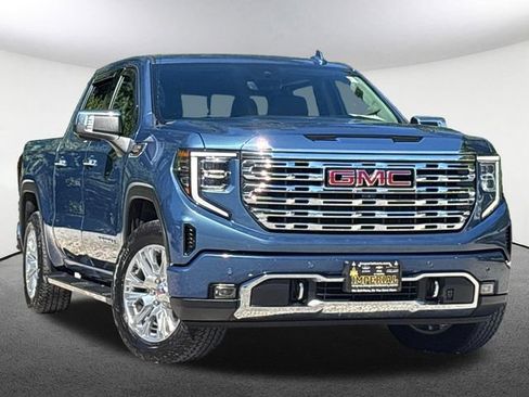 Used 2024 GMC Sierra 1500 Denali w/ Technology Package AWD/4WD image 2