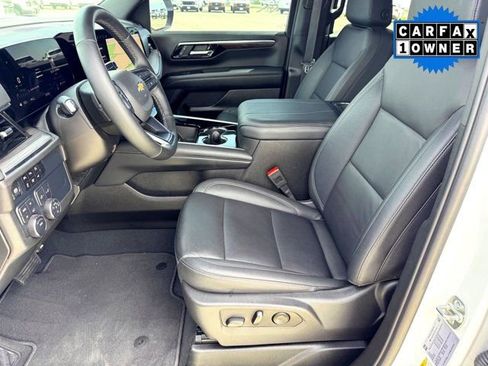 Used 2025 Chevrolet Tahoe Z71 image 12