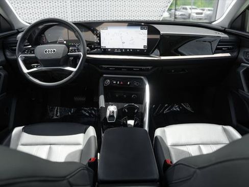 Certified 2025 Audi Q5 Premium w/ Convenience Package AWD/4WD image 8