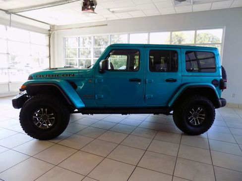 Certified 2024 Jeep Wrangler Unlimited Rubicon 392 AWD/4WD image 4