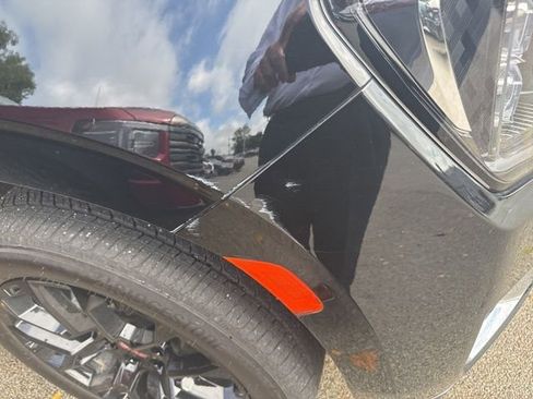 Certified 2023 GMC Yukon SLT image 6