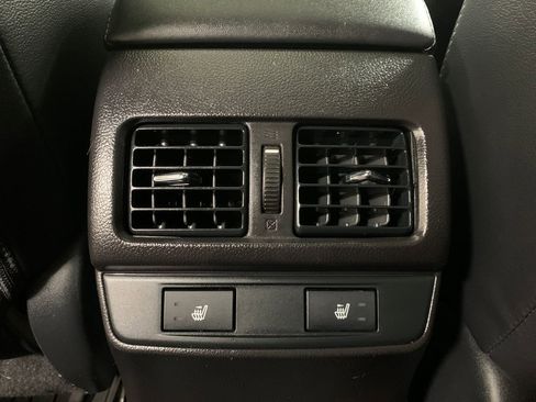 Used 2016 Subaru Outback 2.5i Limited image 20