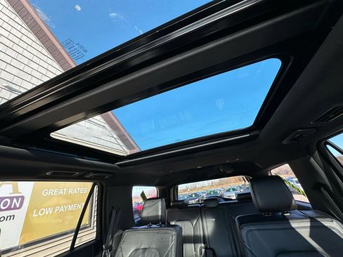 Used 2018 Ford Expedition Limited AWD/4WD image 16
