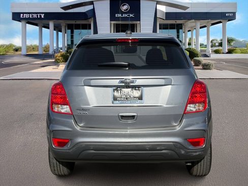 Used 2020 Chevrolet Trax LS FWD image 5