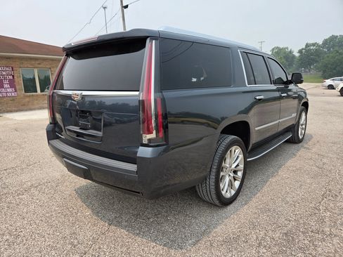 Used 2019 Cadillac Escalade ESV Luxury AWD/4WD image 5