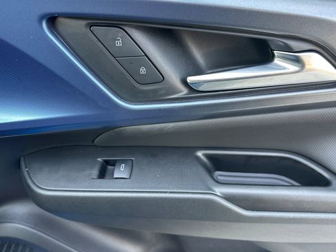 Used 2025 Chevrolet Equinox EV LT w/ Convenience Package image 22