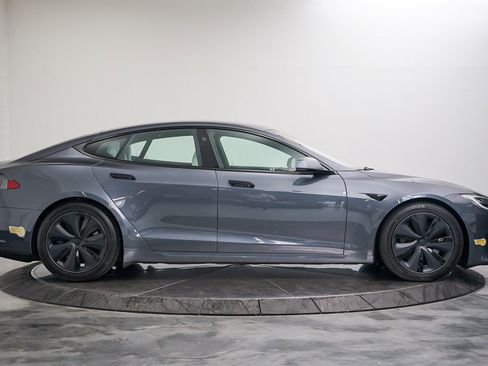 Used 2022 Tesla Model S Standard Range image 6