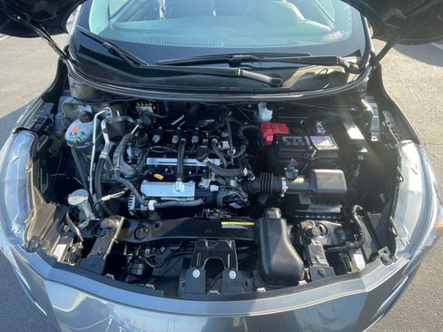 Used 2025 Nissan Versa SV image 27