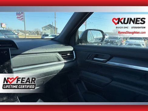 Used 2025 GMC Terrain Elevation image 34