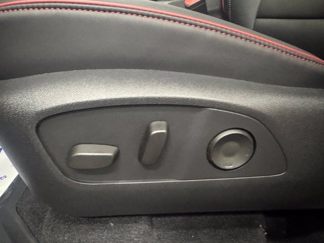 New 2027 Chevrolet Traverse RS w/ LPO, Floor Liner Package AWD/4WD image 21