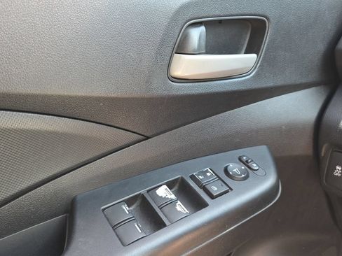 Used 2015 Honda CR-V LX image 11
