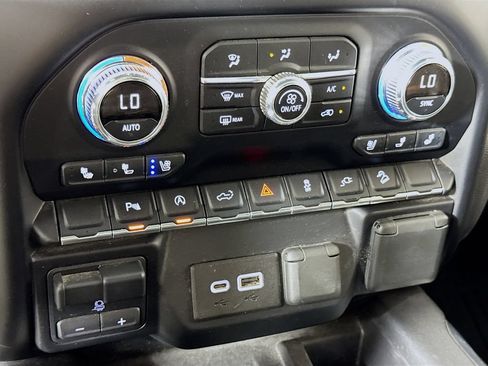 Used 2019 GMC Sierra 1500 AT4 w/ AT4 Premium Package AWD/4WD image 14