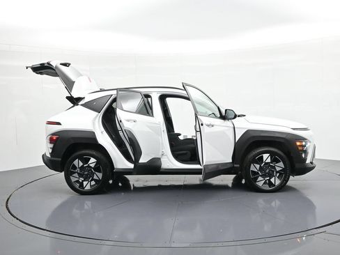 Used 2025 Hyundai Kona SEL AWD/4WD image 24