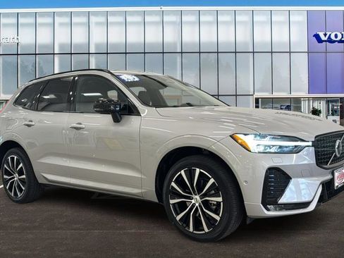 Used 2025 Volvo XC60 B5 Plus AWD/4WD image 1