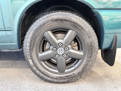 Used 2003 Volkswagen Eurovan MV image 8