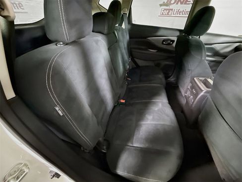 Used 2020 Nissan Murano S image 27