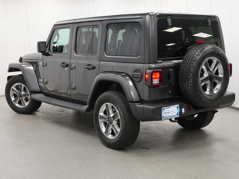 Used 2020 Jeep Wrangler Unlimited Sahara w/ Cold Weather Group AWD/4WD image 5