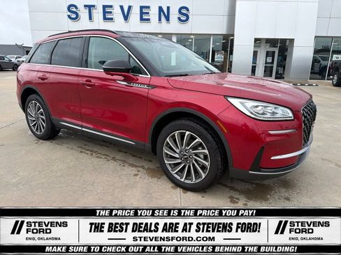 Used 2025 Lincoln Corsair Reserve w/ Equipment Group 202A AWD/4WD image 3