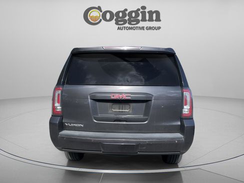 Used 2017 GMC Yukon SLT image 4