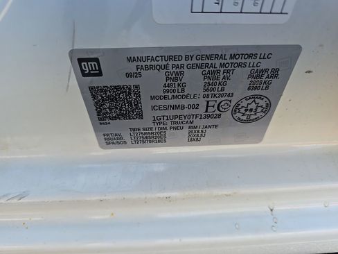 Used 2026 GMC Sierra 2500 AT4 w/ AT4 Premium Plus Package image 11