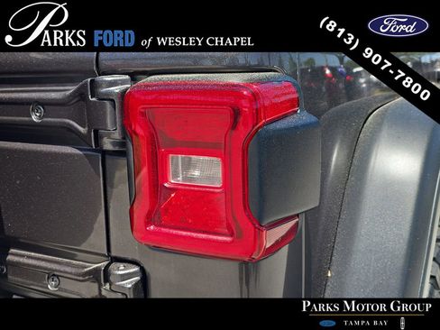 Used 2021 Jeep Wrangler Unlimited Rubicon 4xe AWD/4WD image 7