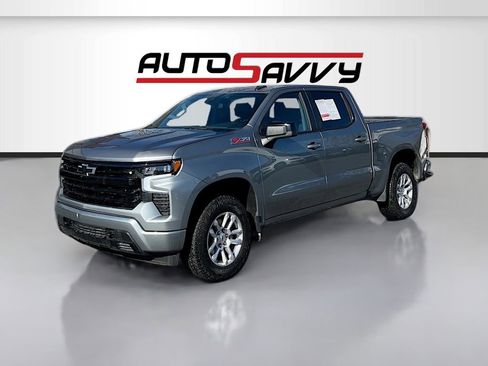 Used 2024 Chevrolet Silverado 1500 RST w/ Z71 Off-Road Package AWD/4WD image 3