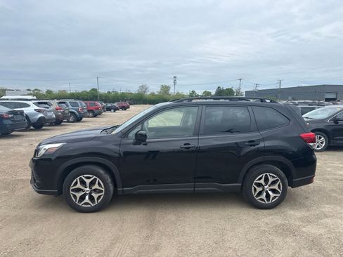 Used 2023 Subaru Forester Premium AWD/4WD image 12