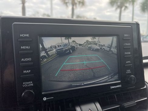 Used 2021 Toyota RAV4 XLE w/ Convenience Package image 25