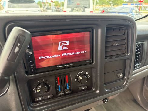 Used 2005 Chevrolet Avalanche Z71 w/ Preferred Equipment Group image 29