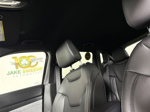 New 2026 Jeep Compass Latitude image 28