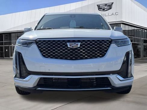 Certified 2024 Cadillac XT6 Premium Luxury w/ Platinum Package image 3