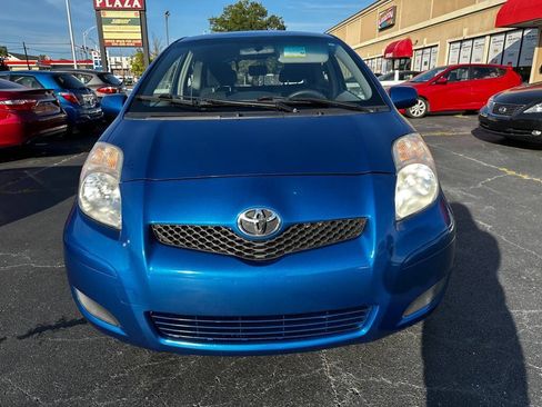Used 2009 Toyota Yaris 2-Door Hatchback FWD image 2