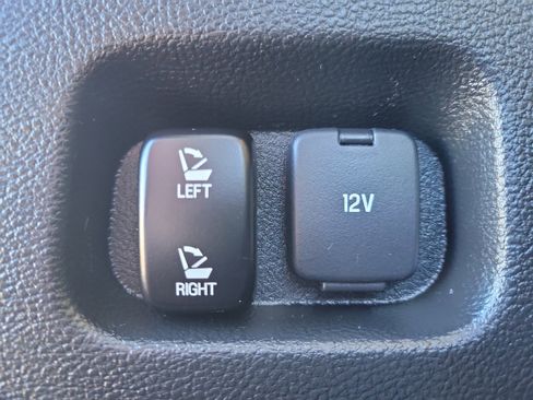 Used 2023 Ford Edge SEL AWD/4WD image 9
