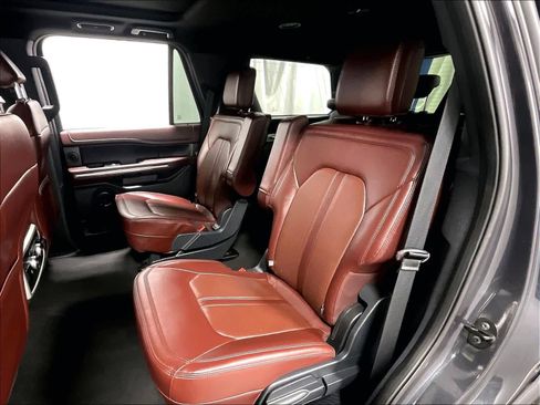 Used 2024 Ford Expedition Limited image 15