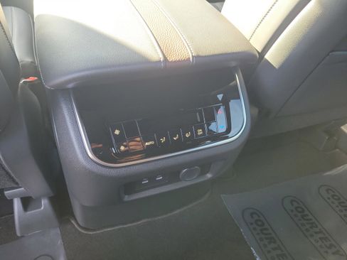 New 2026 Nissan Armada SL w/ Captain's Chari Seat Package image 12