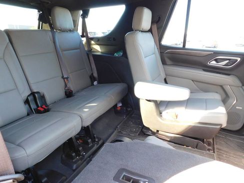 Used 2021 Chevrolet Tahoe LT w/ Rear Media and Nav Package image 5