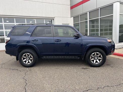 Used 2020 Toyota 4Runner TRD Off-Road Premium AWD/4WD image 22